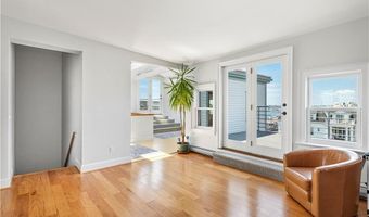 433 Thames St E, Newport, RI 02840