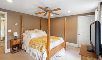 182 Leicester St, Auburn, MA 01501