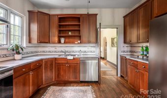 21 Lynwood Rd, Asheville, NC 28804