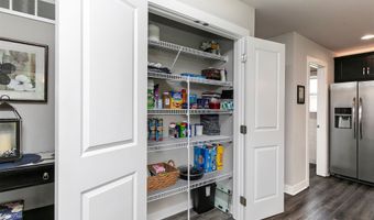 1605 2nd St NW, Altoona, IA 50009