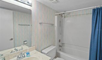 1640 JUNO Trl 204C, Astor, FL 32102
