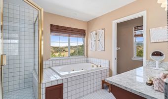 13602 Sego Rd, Agua Dulce, CA 91390