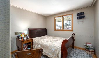 607 Cross Ave S, Amery, WI 54001