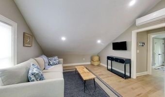 30 Prospect Hl 2, Newport, RI 02840