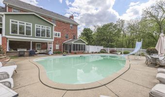 7082 Tremont Dr, Bargersville, IN 46106