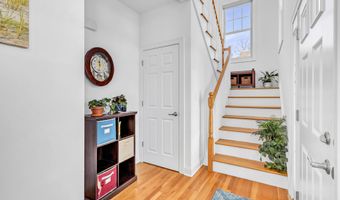 47 Copper Square Dr, Bethel, CT 06801