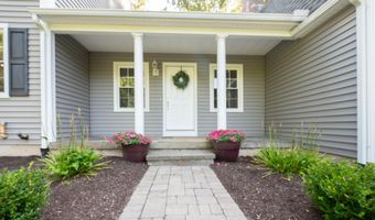 9 Arapaho Rd, Brookfield, CT 06804
