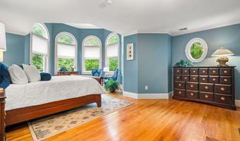 52 Hardy Rd, Bedford, NH 03110