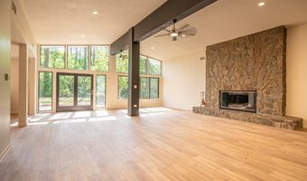 2302 Twin Lakes Dr, Bainbridge, GA 39819