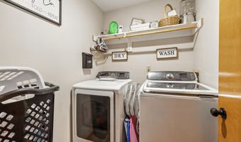 8448 Seattle Slew Ln, Indianapolis, IN 46217