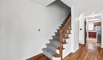 5 ELNA Ct, Bayonne, NJ 07002