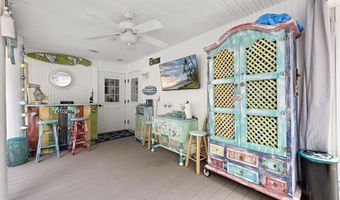 222 7TH St, Beach Haven, NJ 08008