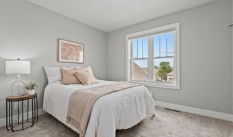 5644 N SUMMERLAND Dr, Appleton, WI 54913