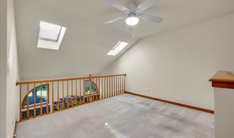 446 S Wenbriar Sq, Addison, IL 60101
