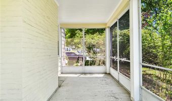 172 Hoyt Ave, East Providence, RI 02916