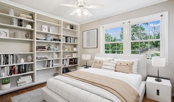 2322 S PIERCE St S, Arlington, VA 22202