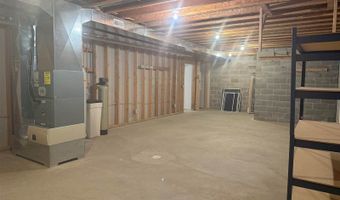 631 South St, Akron, IA 51001