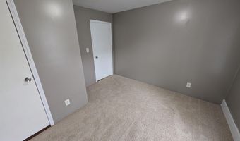 322 W 8th St, Bicknell, IN 47512