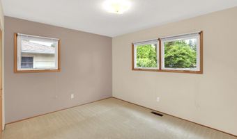 4948 SE HARVEY St, Milwaukie, OR 97222