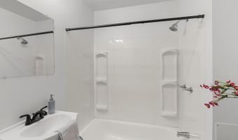 903 Park St, Altavista, VA 24517