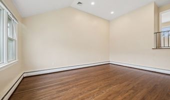 827 Limecrest Rd, Andover, NJ 07860