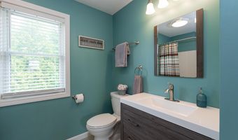 33 Hobart Hill Rd, Brookline, NH 03033