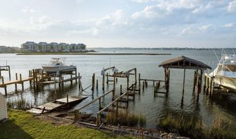 241 Moonlight Dr, Atlantic Beach, NC 28512
