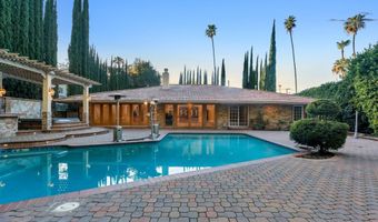 4446 Hayvenhurst Ave, Encino, CA 91436