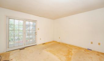19 CLIPPER Ct, Atlantic City, NJ 08401