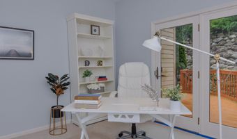 588 Green Rd, Ann Arbor, MI 48105