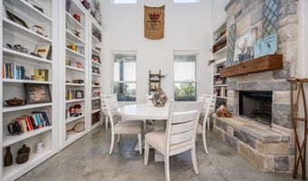 172 Cowan Xing, Alvord, TX 76225