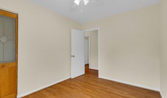 7428 FOUNTAIN HEAD Dr, Annandale, VA 22003