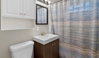 810 SE Belmont Dr, Ankeny, IA 50021