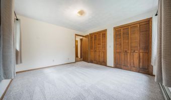 2232 N CLOUDVIEW Dr, Appleton, WI 54914
