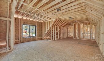 465 Stone Creek Dr, Hull, GA 30646