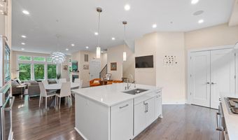 5307 MERRIAM St, Bethesda, MD 20814