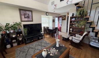 3 Desoto Rd, Amity Harbor, NY 11701