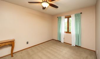 2610 NW 17th St, Ankeny, IA 50023