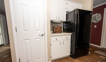 2 Southcreek Ct B, Amherst, NY 14051
