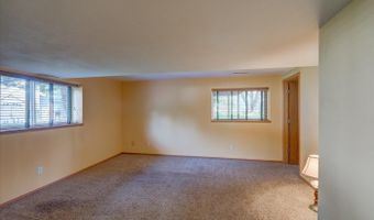 5158 Ridge Oak Dr, Madison, WI 53704