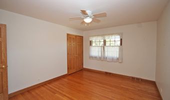 2405 E Miner St, Arlington Heights, IL 60004