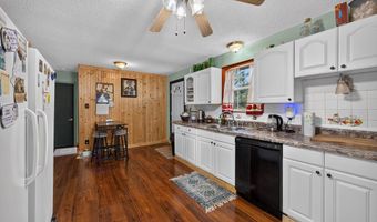 11393 Cookeville Boat Dock Rd, Baxter, TN 38544