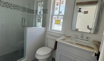 281 7th St, Avalon, NJ 08202