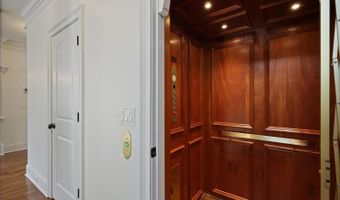 7989 Magnolia Sq, Atlanta, GA 30350