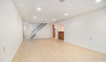 3620 Charter Pl, Ann Arbor, MI 48105