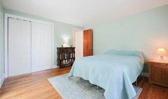 15 Terrace Dr, Bristol, RI 02809