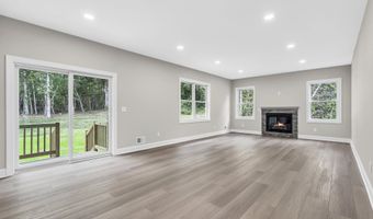 70 Seurat St, Barnegat, NJ 08005