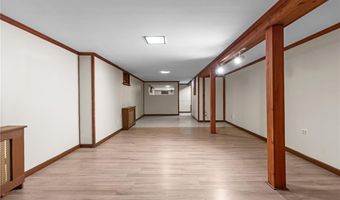 54 Frontier Rd, Warwick, RI 02889