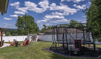 359 Reiling Ln, Altoona, PA 16601