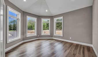 830 Club Dr W, Aurora, OH 44202
